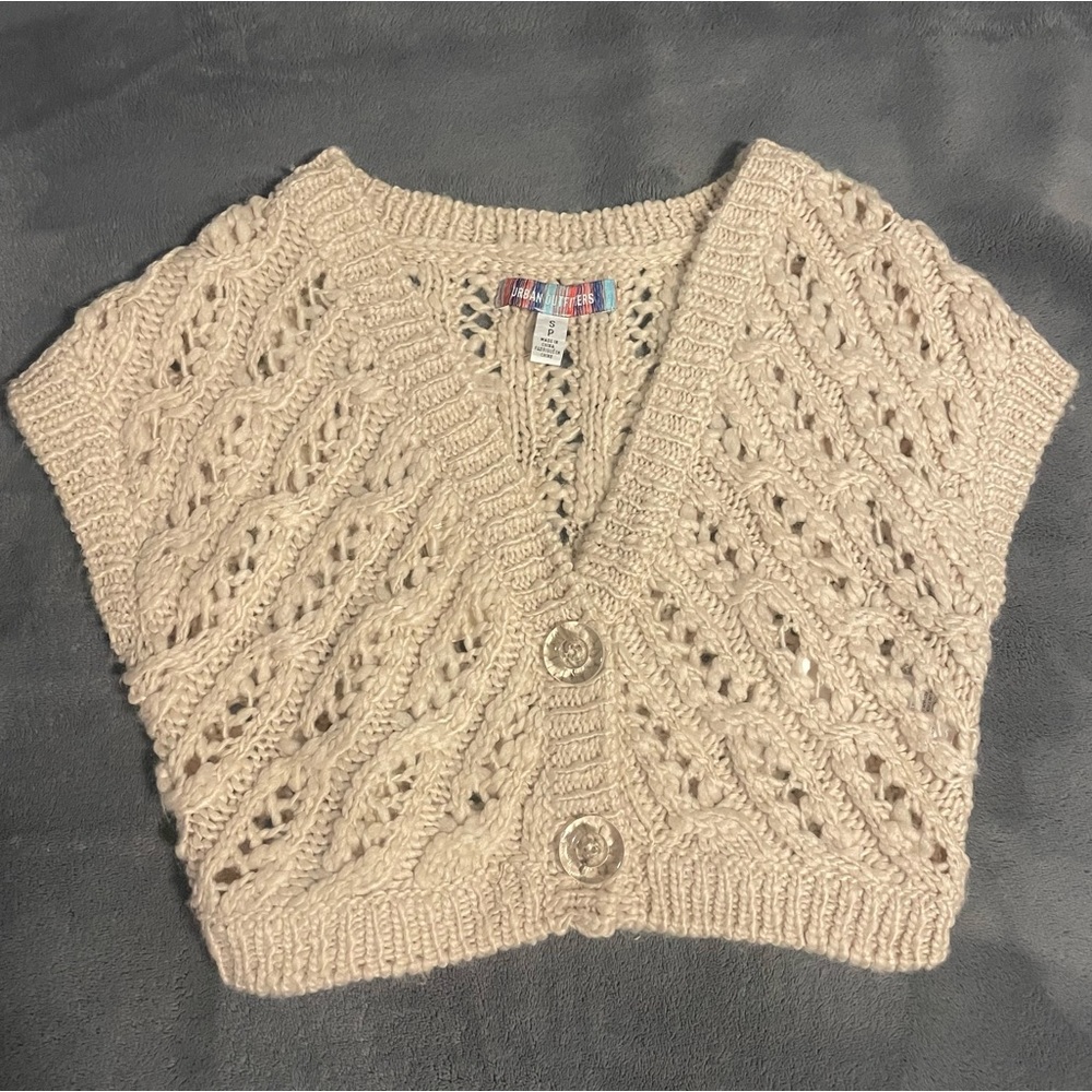 UO Lottie Cropped Cardigan